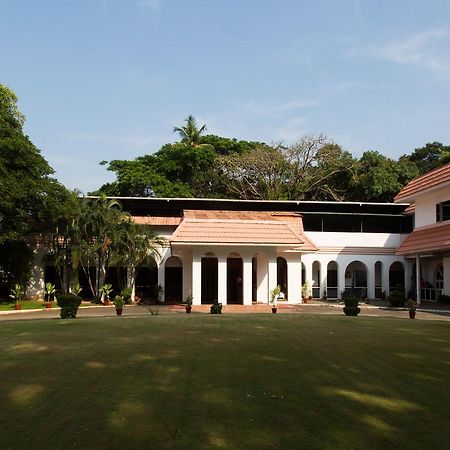Ats Willingdon Hotel Kochi Ngoại thất bức ảnh