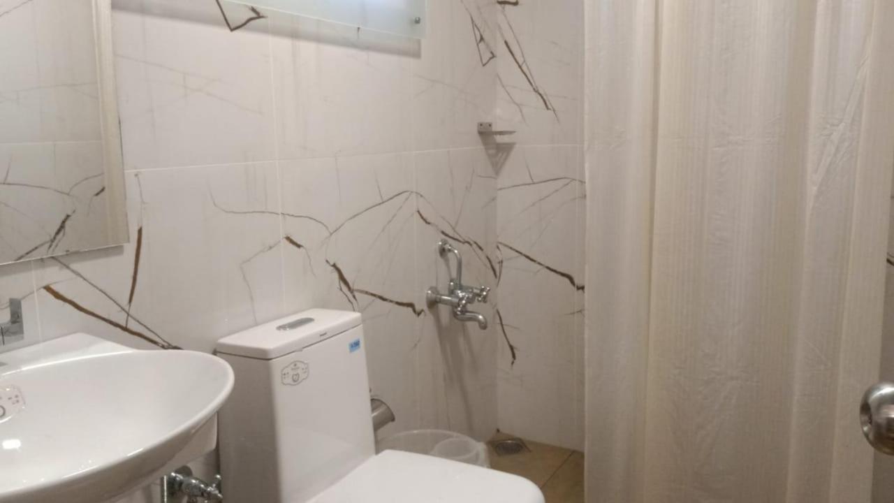 Ats Willingdon Hotel Kochi Ngoại thất bức ảnh