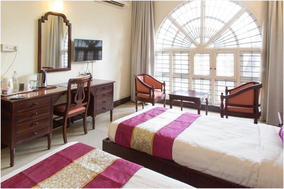 Ats Willingdon Hotel Kochi Ngoại thất bức ảnh