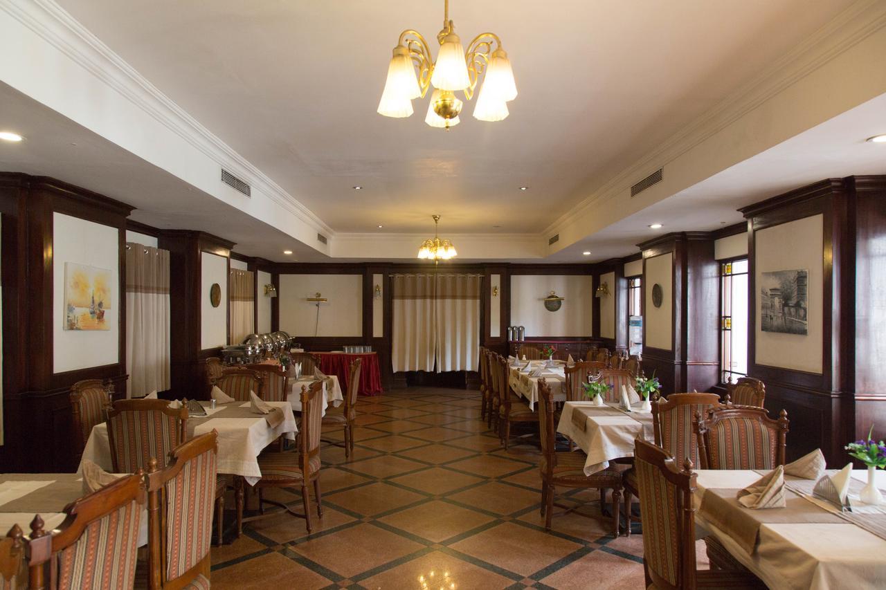 Ats Willingdon Hotel Kochi Ngoại thất bức ảnh