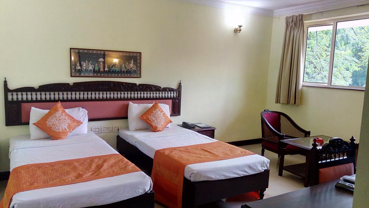 Ats Willingdon Hotel Kochi Ngoại thất bức ảnh