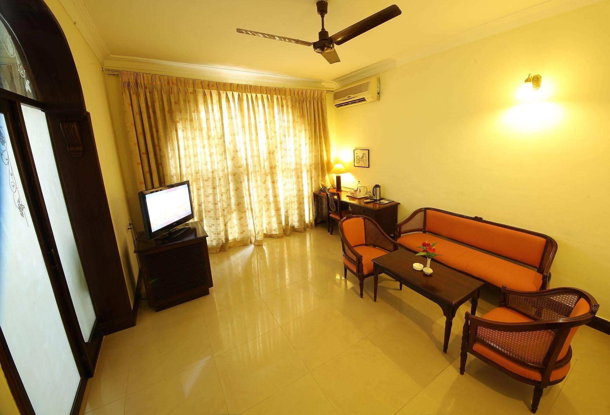 Ats Willingdon Hotel Kochi Ngoại thất bức ảnh