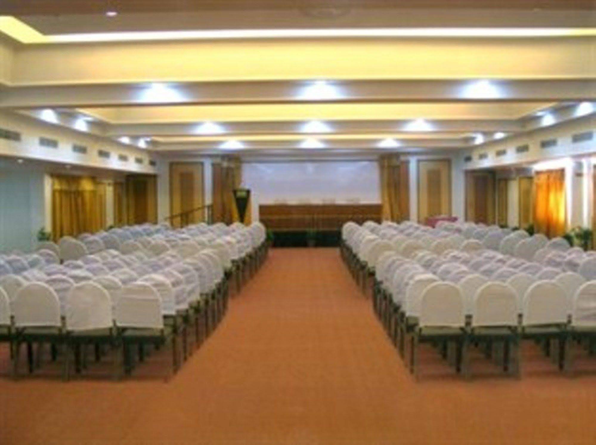 Ats Willingdon Hotel Kochi Ngoại thất bức ảnh